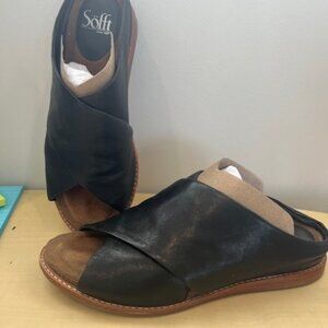 Sofft Leather Crossover Sandal